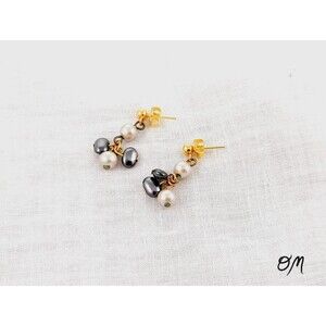 Vintage Gold Tone Faux Pearl and Black Pearl Dangle Earrings